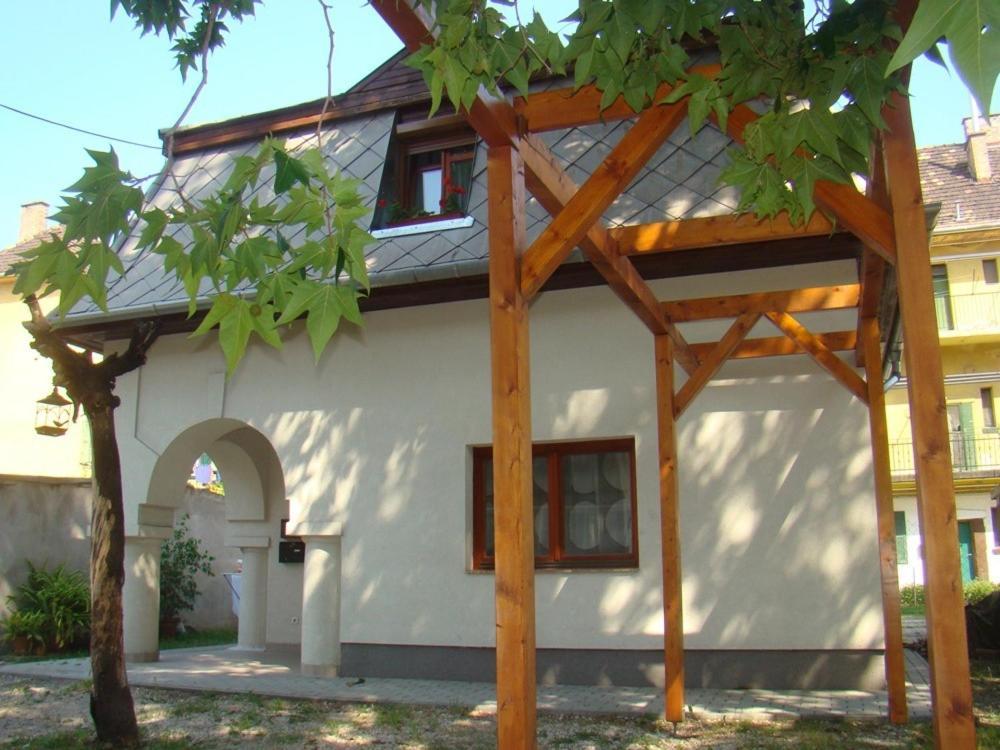 Wash House Apartman Győr Exteriör bild
