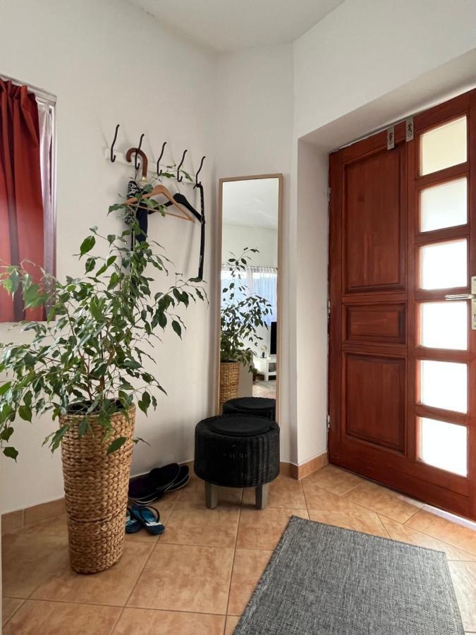 Wash House Apartman Győr Exteriör bild