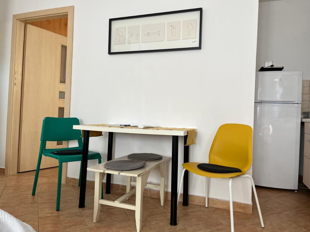 Wash House Apartman Győr Exteriör bild